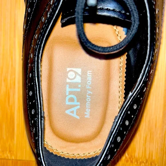 Men’s Black Shoes - Picture 2 of 6